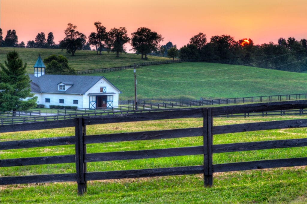 Eloping in Kentucky (1) A Kentucky elopement venue with a sunset behind, which would be great for elopement photos